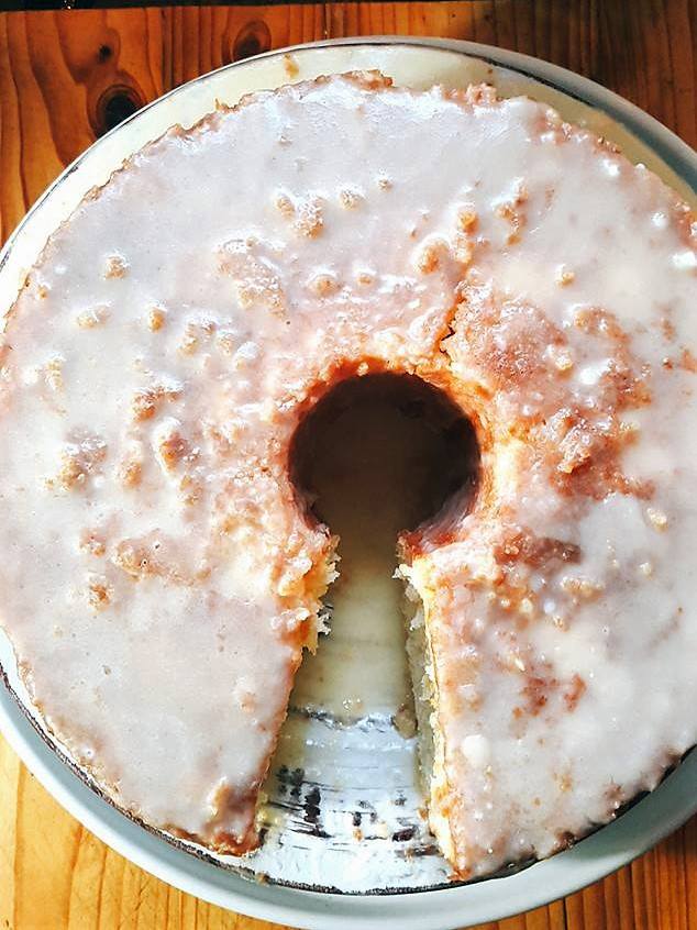 LOUISIANA CRUNCH POUND CAKE